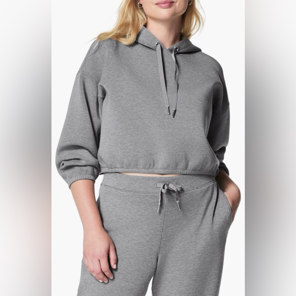 SPANX AirEssentials® Cropped Hoodie | Lit Grey Heather | Size Large - Picture 5 of 6